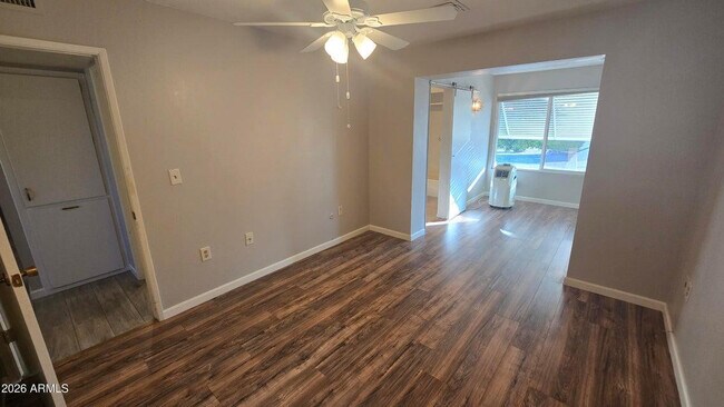Building Photo - 10601 W Bolivar Dr