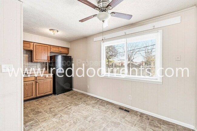 Building Photo - 7026 Kimberly Ln