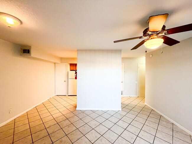 Building Photo - 2302 Wales Cir