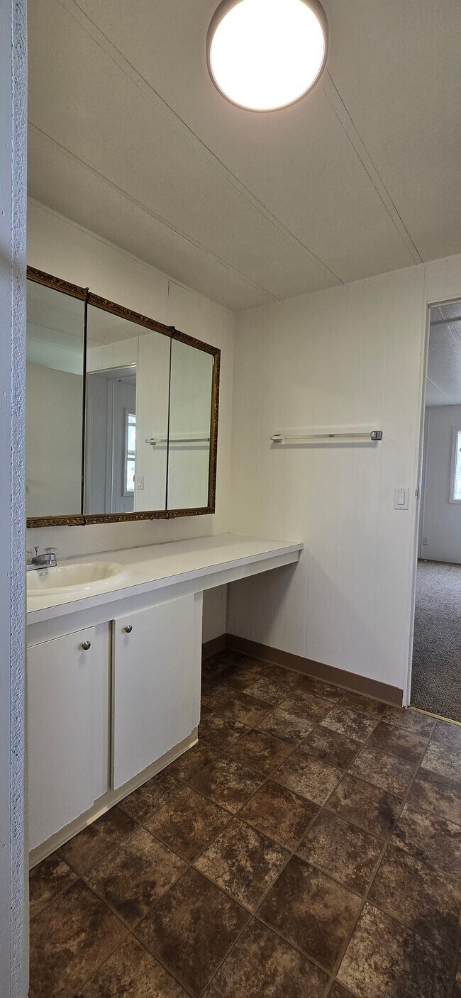 Building Photo - 3418 Tourmaline Dr