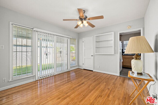 Building Photo - 836 Appelby St
