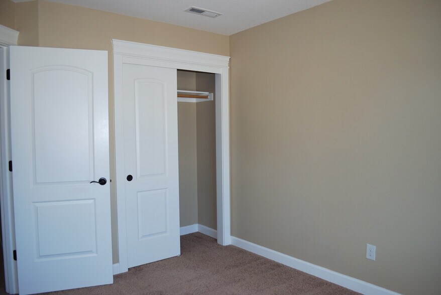 Building Photo - 9706 NE 75th Way