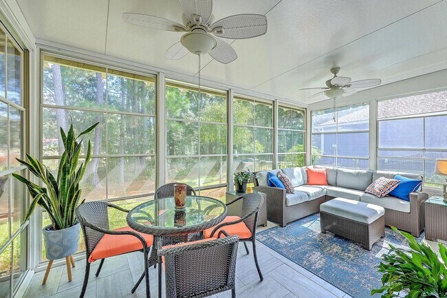 Building Photo - 4 Bedroom 3.5 Bath House in St. Johns Lake - Johns Island