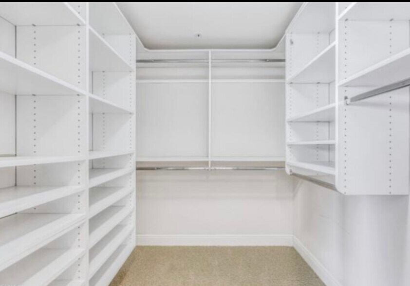 Master bedroom has 2 walk in closets - 1001 Arbor Lake Dr