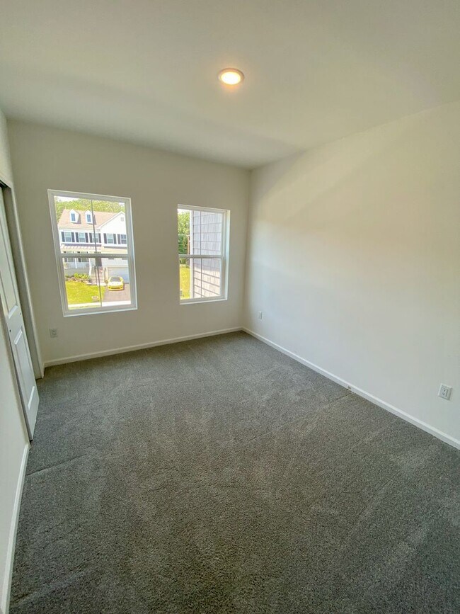 Building Photo - Brand-New Luxury Home in Howell – Move-In ...