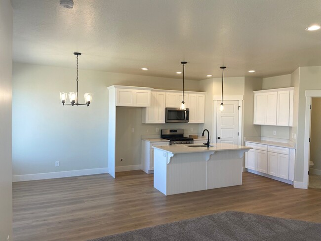 Building Photo - 4354 W Hemsley Ln