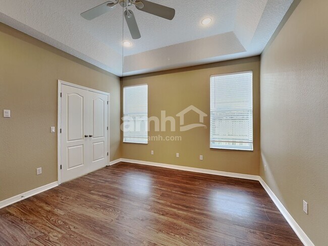 Building Photo - 1591 Crawford Dr