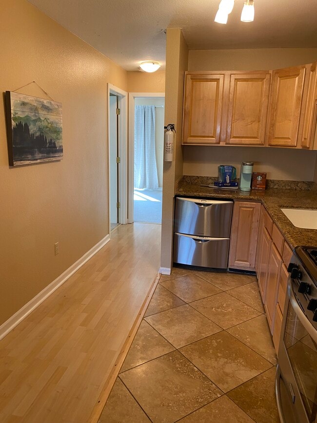Building Photo - 5917 Prosperity Dr