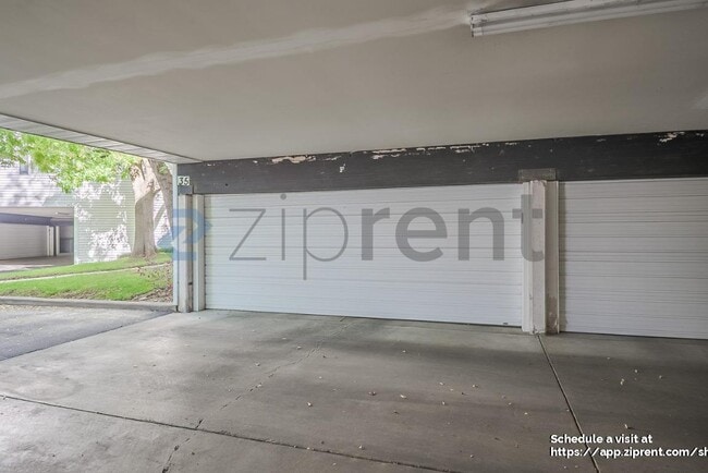Building Photo - 640 E 3990 S