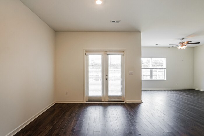 Building Photo - 5724 Timber Leaf Lp