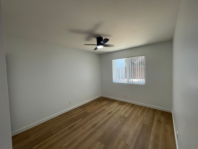 Building Photo - Freshly Remodeled & Full of Charm on Banbury