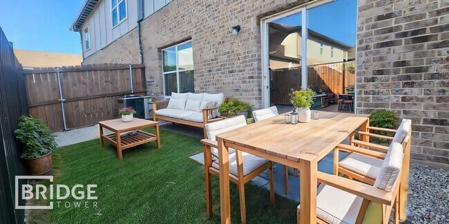 Building Photo - WILLOW PLAN