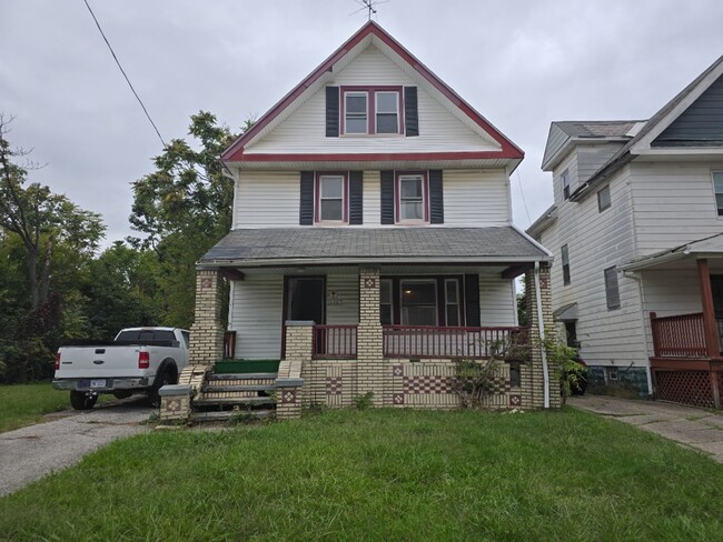 Building Photo - Spacious 3-Bedroom Single-Family Home Now ...