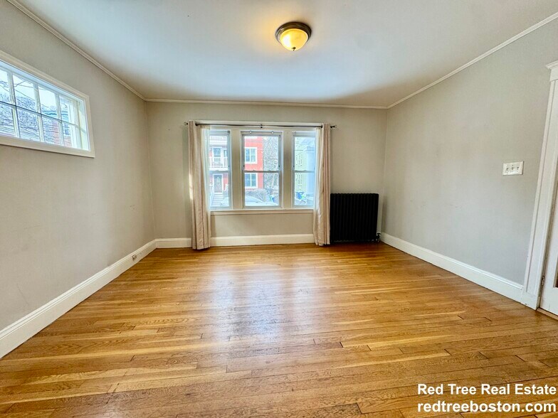 Building Photo - 12 Saint Peter St