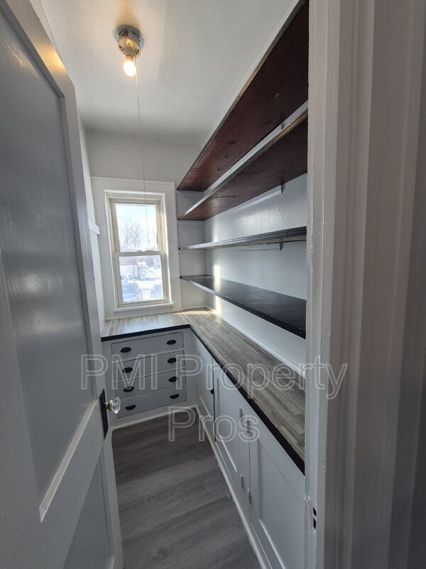 Building Photo - 2517 W Hadley St