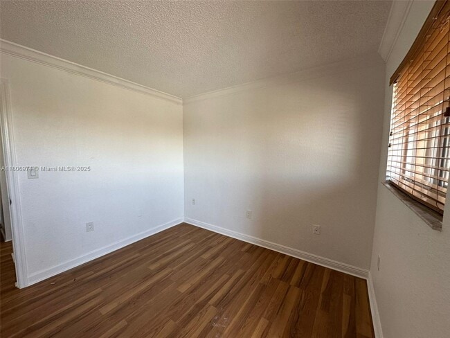 Building Photo - 680 NW 82nd Pl