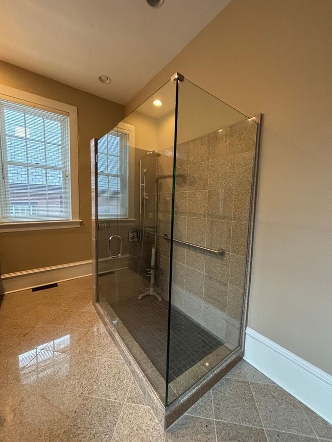 Building Photo - Historic Downtown Home with Modern Charm