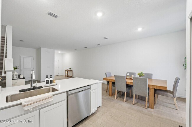 Building Photo - 2160 Windward Cay Ln