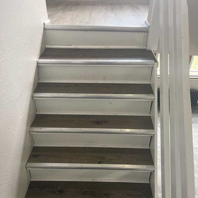 Building Photo - 3233 W 50th St