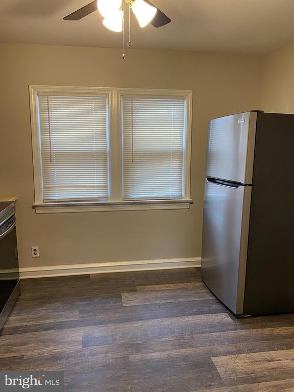 Building Photo - 258 Birch St