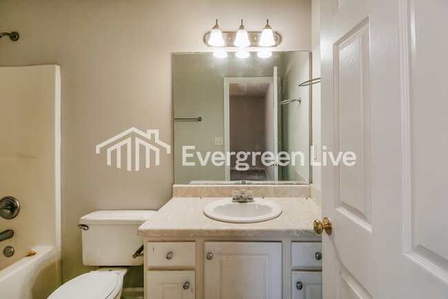 Building Photo - 12320 S Pointe Dr