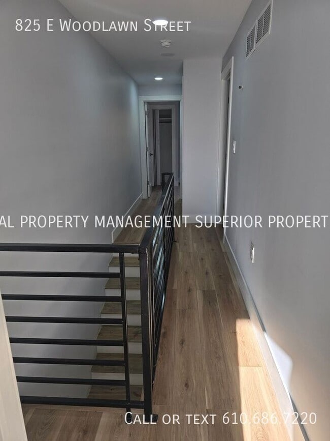 Building Photo - 825 E Woodlawn St