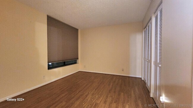 Building Photo - 17 Royal Palm Way