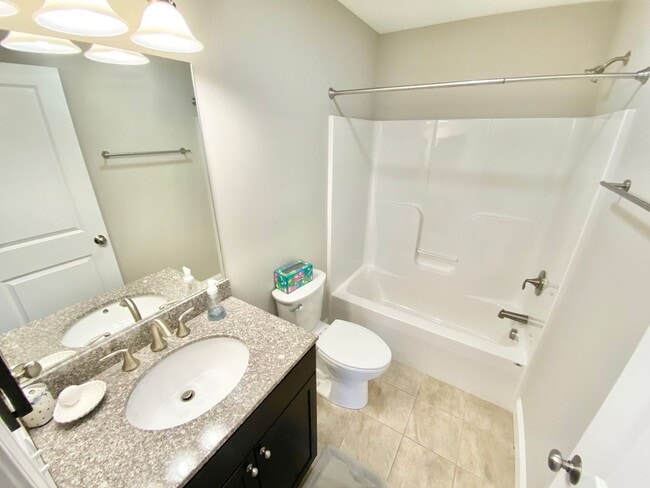 Building Photo - 2 Bedroom Home in Williston VT Available 9...