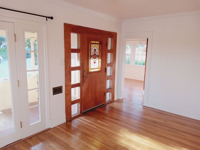 Building Photo - Beautiful Spanish Style Midtown Home with ...