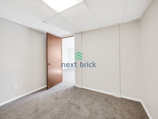 Building Photo - Beautiful 3 beds, 1 bath Single Family Home is available for Rent in Renton!