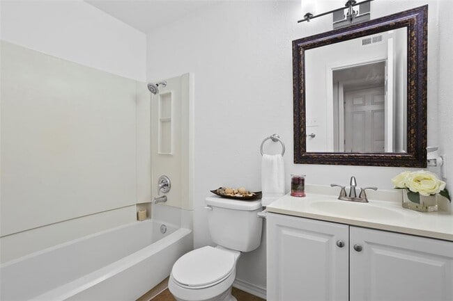 Building Photo - 5718 Marvin Loving Dr