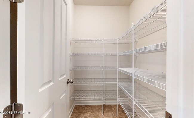 Building Photo - 2077 Amberly Dr