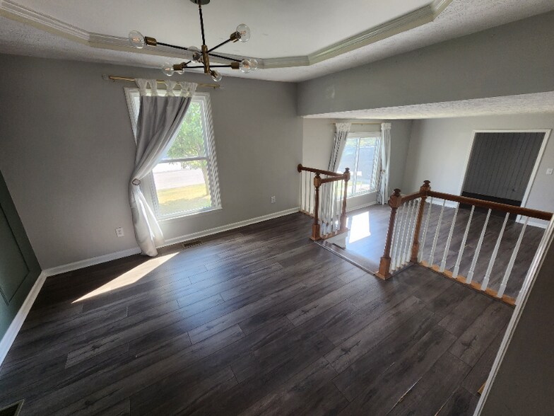 Building Photo - 6414 Streeter Dr