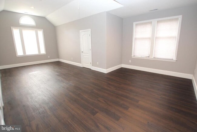 Building Photo - 3 Good Hope Ct