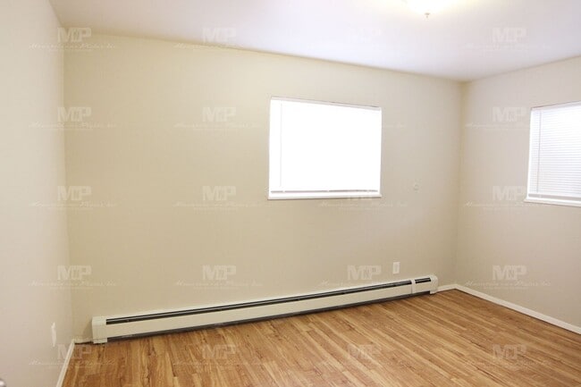 Building Photo - 2909 Sumac St