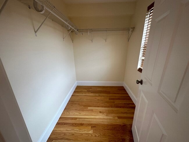 Building Photo - 8 Grant St