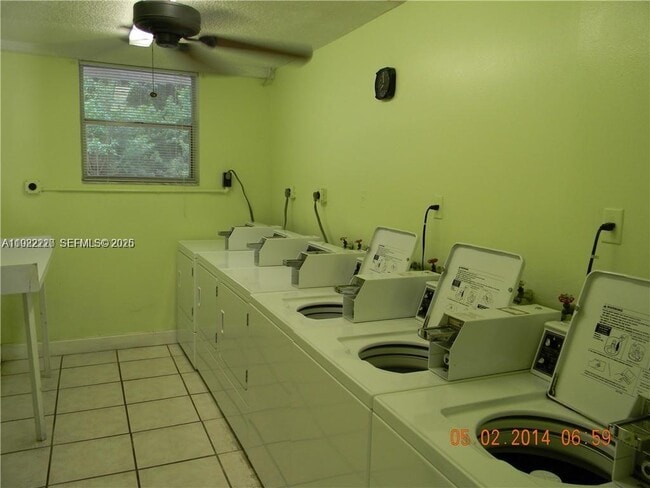 Building Photo - 16508 NE 26th Ave