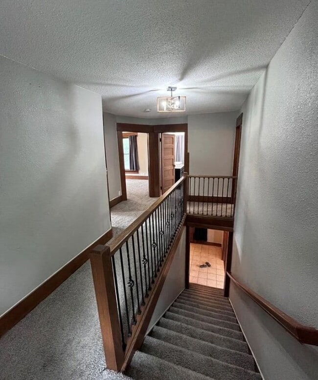 Building Photo - 4B/2B Home in Webster City $1,695.00