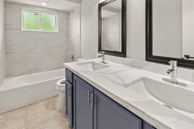 Building Photo - 9639 Springview Ln