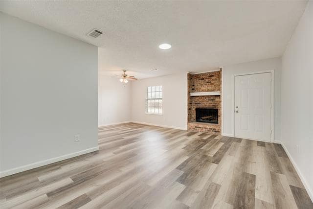 Building Photo - 3150 Tudor Ln