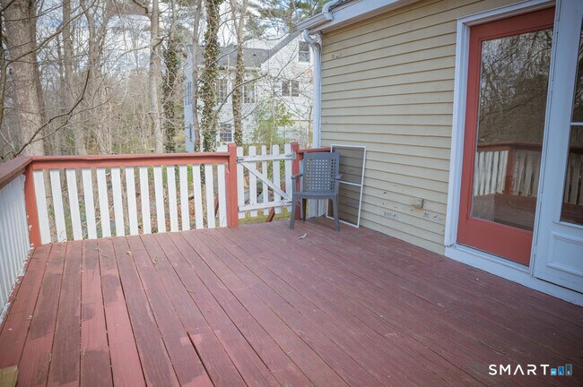 Building Photo - 100 White Birch Dr