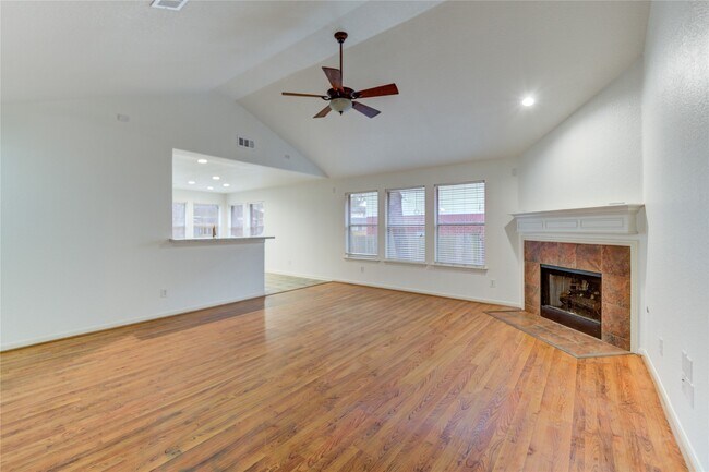 Building Photo - 46 Drifting Shadows Cir