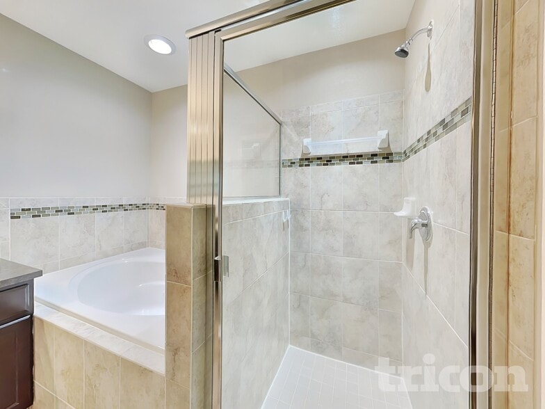 Building Photo - 3311 Mahogany Pointe Loop