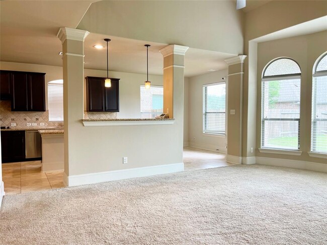 Building Photo - 8338 Sedona Ridge Dr
