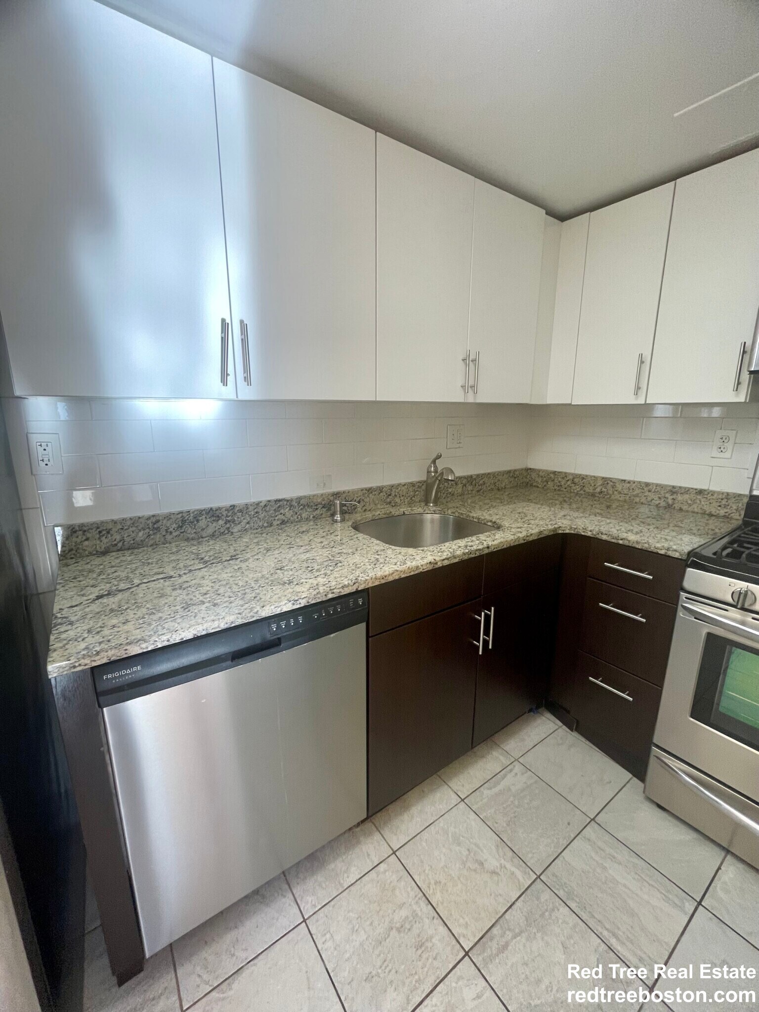 Building Photo - 175 Freeman St