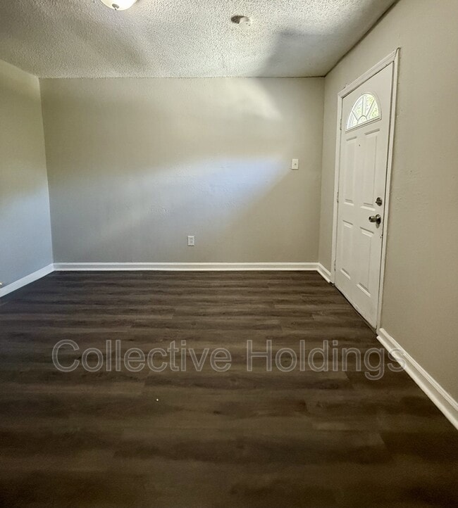 Building Photo - 7101 Naples Ave