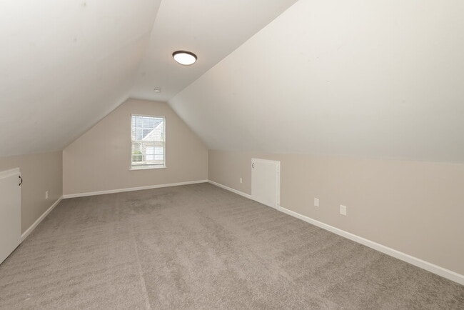 Building Photo - 163 Roosevelt Blvd