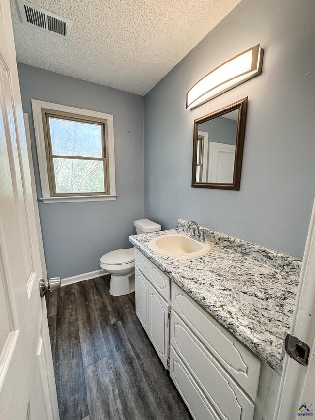 Building Photo - 2108 Marshallville Rd