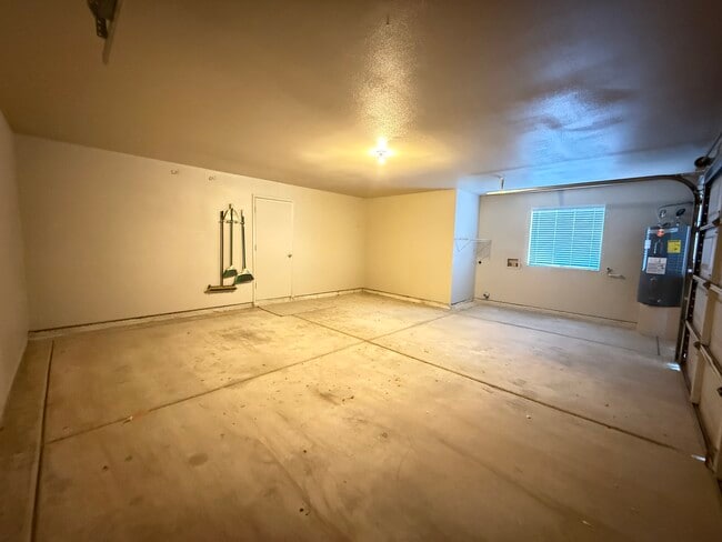 Building Photo - 1791 S 45th Dr