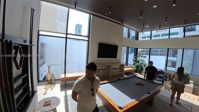 Building Photo - 225 N Miami Ave